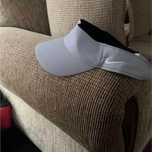 Nike visor